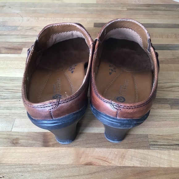 Earth Spirit Classics Emma Brown Leather Clog w/Rubber Outsoles Block Heels 7 - Picture 3 of 9